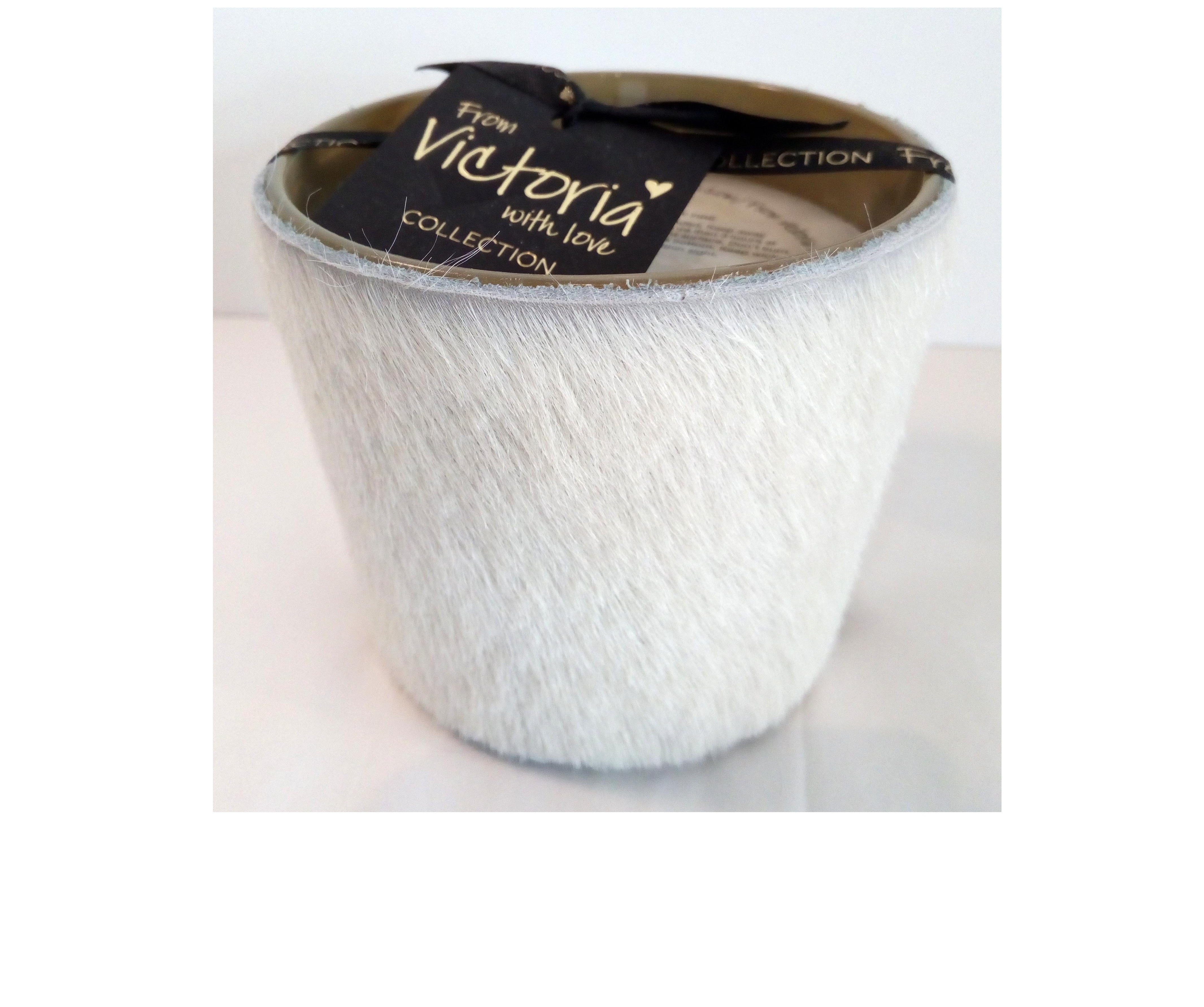 VICTORIA KAARS COW OFF WHITE S