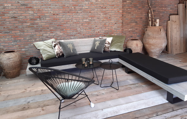 STEIGERHOUTEN LOUNGEBANK FANCY MET ZWARTE STRIPPOTEN