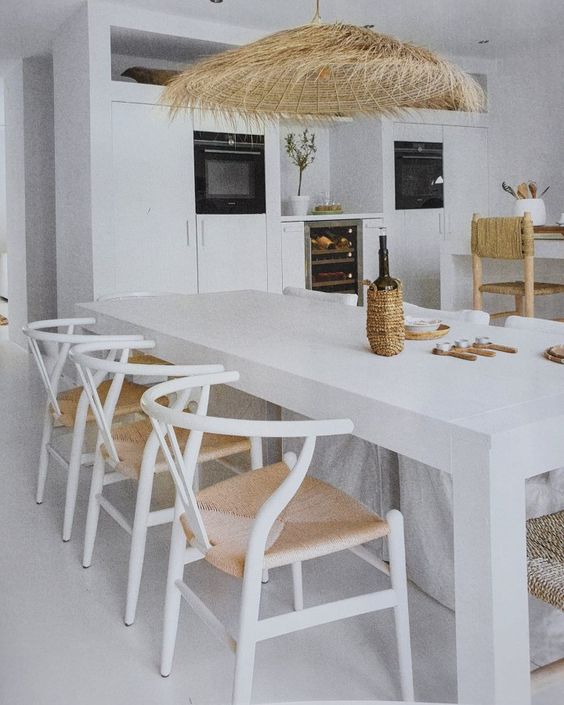 WISHBONE CHAIR-Y-CHAIR -WISHBONE STOEL ESSENHOUT WHITE+NATUREL ZITTING-EETKAMERSTOEL