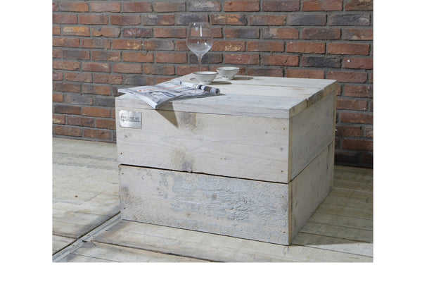 STEIGERHOUTEN HOCKER